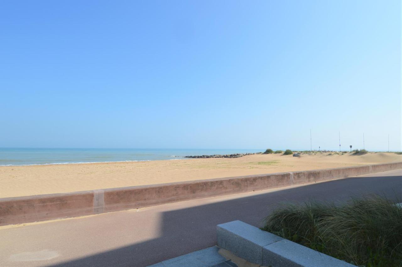 Appartement Moderne Avec Terrasse A 500M De La Mer كورسول-سور-مار المظهر الخارجي الصورة