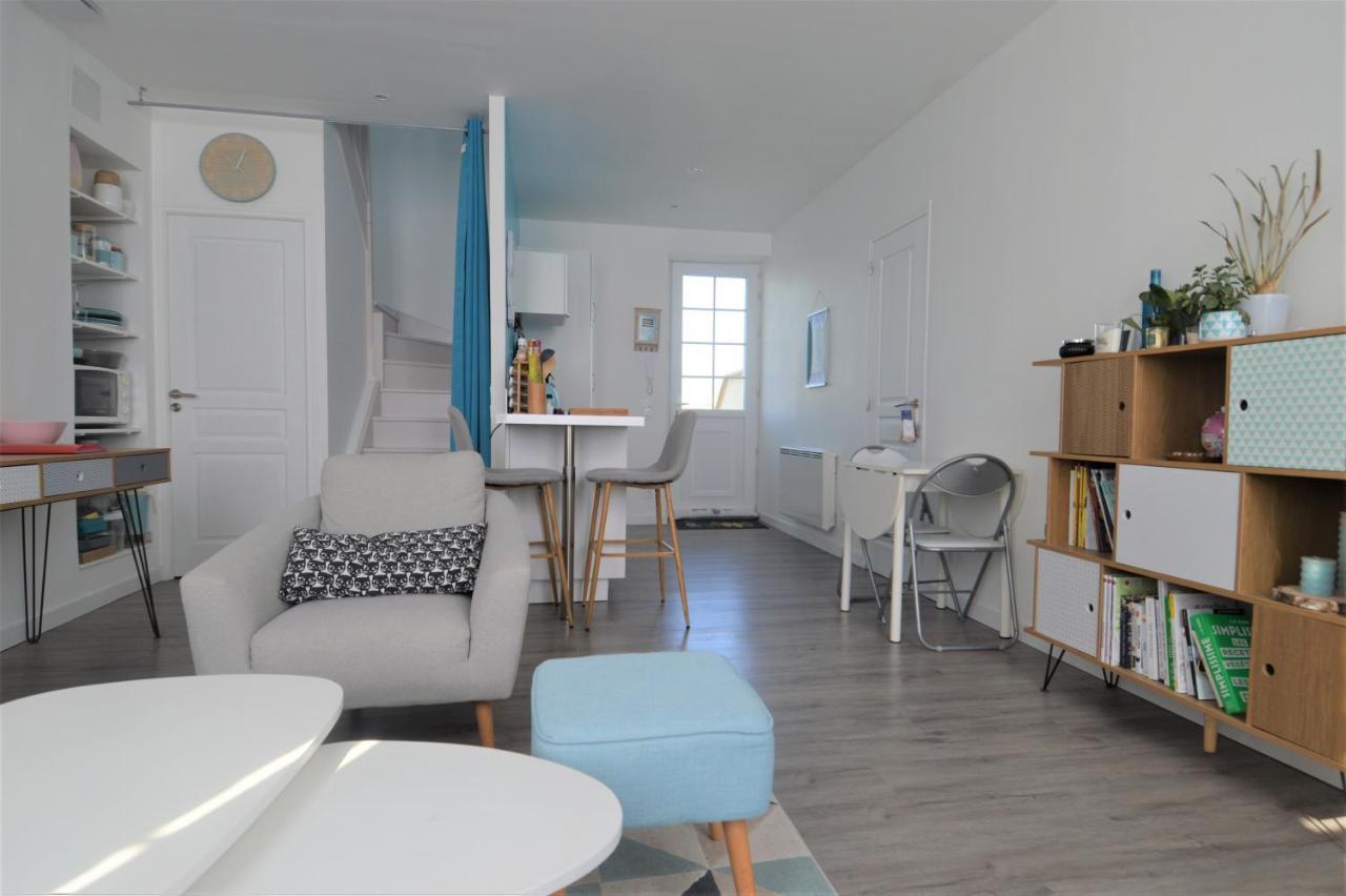 Appartement Moderne Avec Terrasse A 500M De La Mer كورسول-سور-مار المظهر الخارجي الصورة
